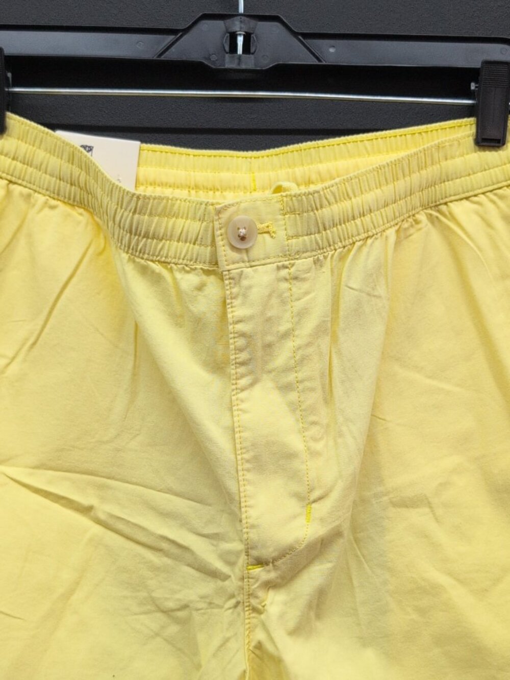 Banana Republic 5" Summerweight Men's Chino Shorts Size 34 Soft Yellow - Picture 2 of 11